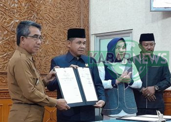 pengesahan Raperda Perlindungan perempuan menjadi perda