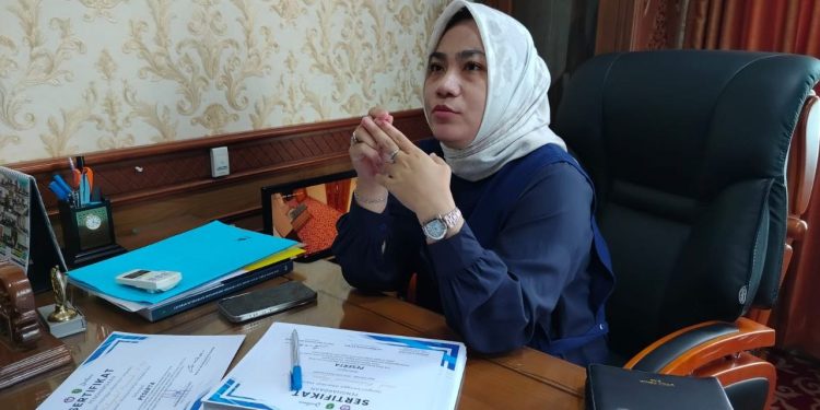 Wakil Ketua I DPRD Kabupaten Kutai Timur, Asti Mazar.