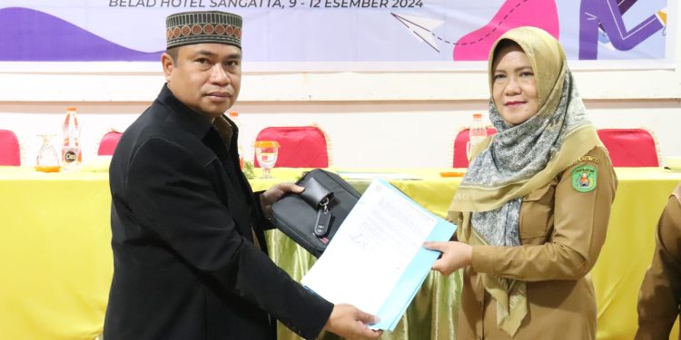 DPPKB Kutim Perkuat Pelayanan Publik dengan Kendaraan Operasional Baru